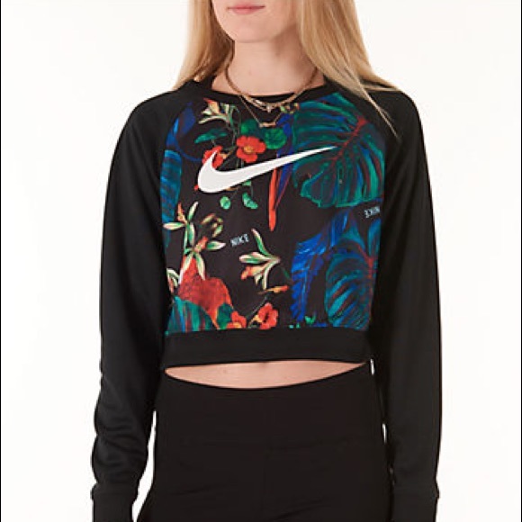 Nike Tops - Nike Hyper Femme Cropped Crew Sweatshirt XL